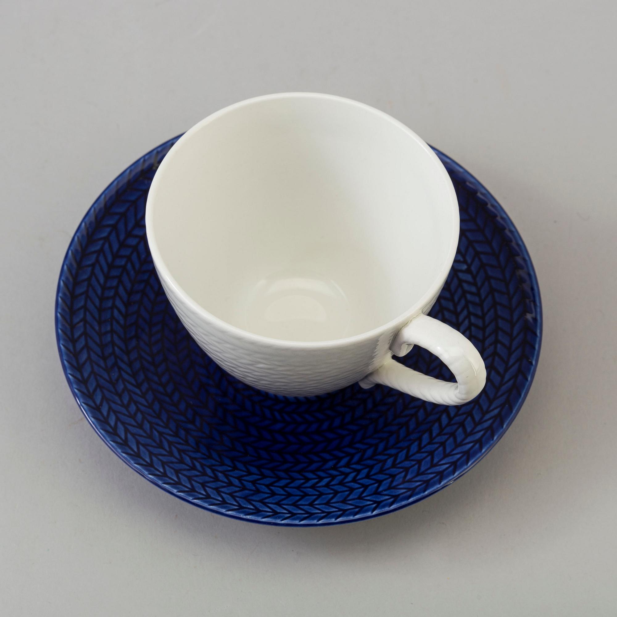 HERTHA BENGTSON, kaffeservisdelar, "Blå Eld", 69 delar, porslin,  Gustavsberg, 1900-talets andra hälft.