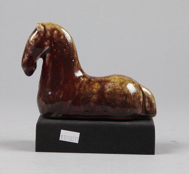 FIGURIN, stengods, Ulla och Gustav Kraitz, Fogdarp, Flörslövsholm, sign U Kraitz.
