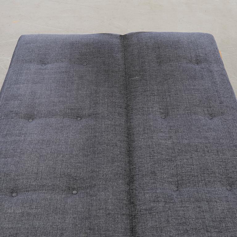 Poul M. Volther, sofa/daybed "Diva/981", Gemla Fabriker AB, Sweden, 1950s.