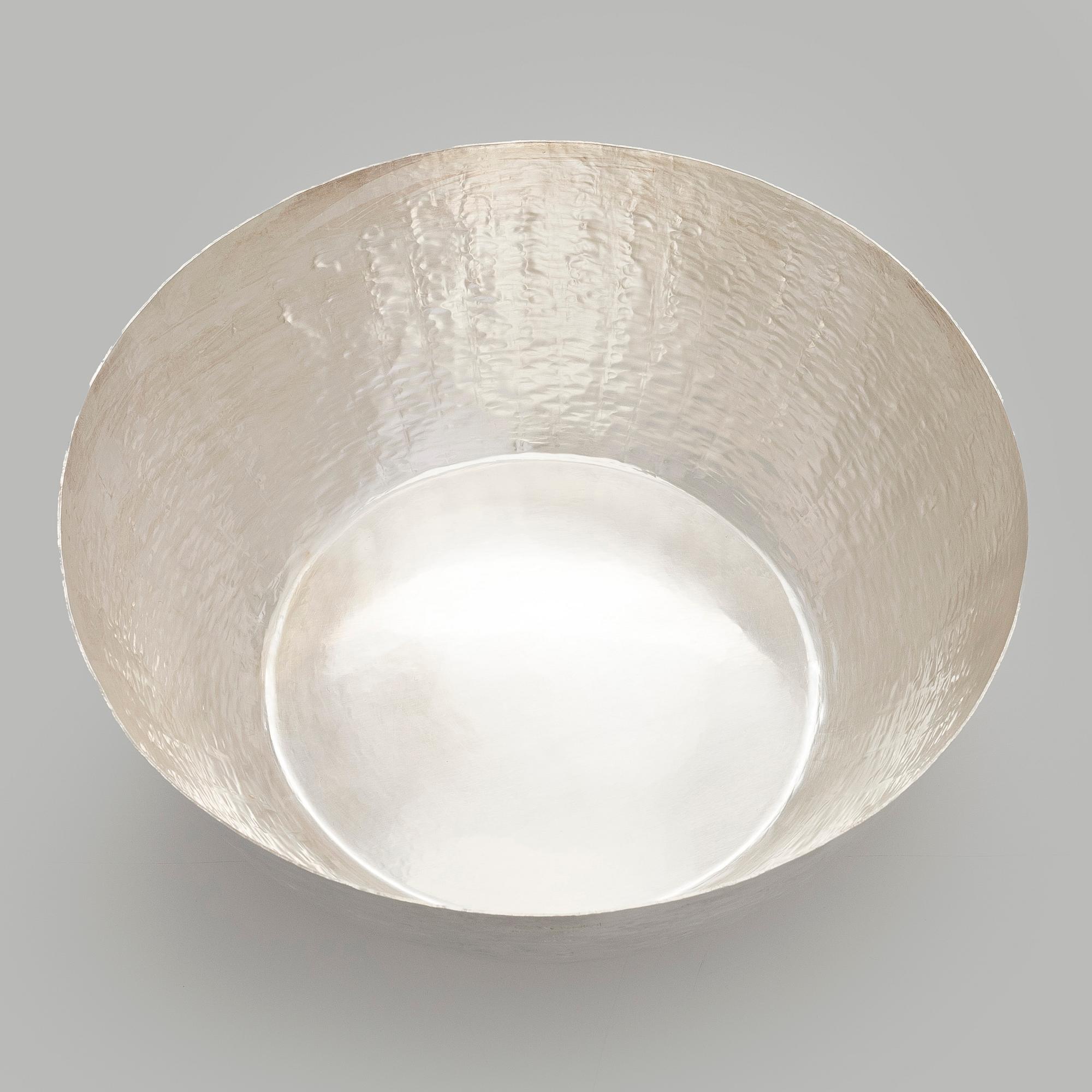 Tapio Wirkkala, a silver bowl, Kultakeskus, Hämeenlinna 2007.