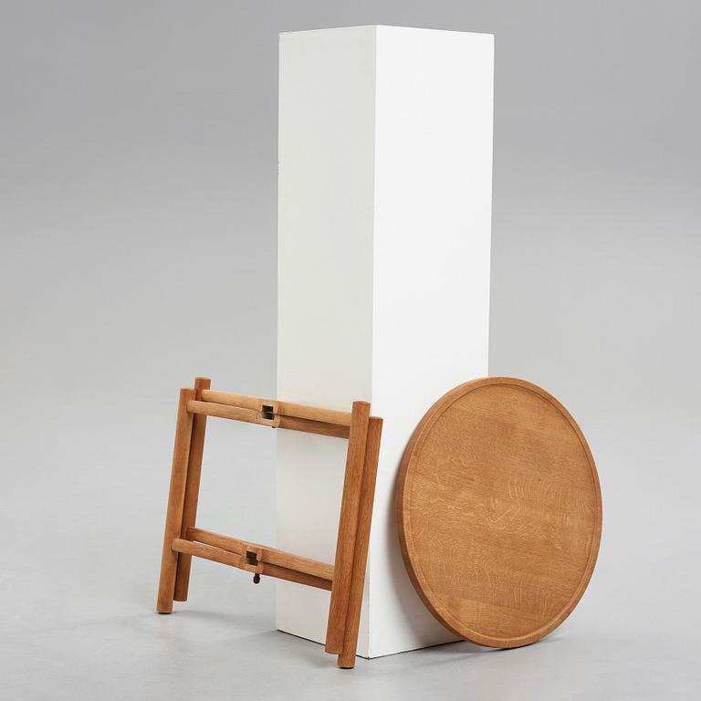 HANS J WEGNER, a "PP35", tray table for P.P Møbler, Denmark.