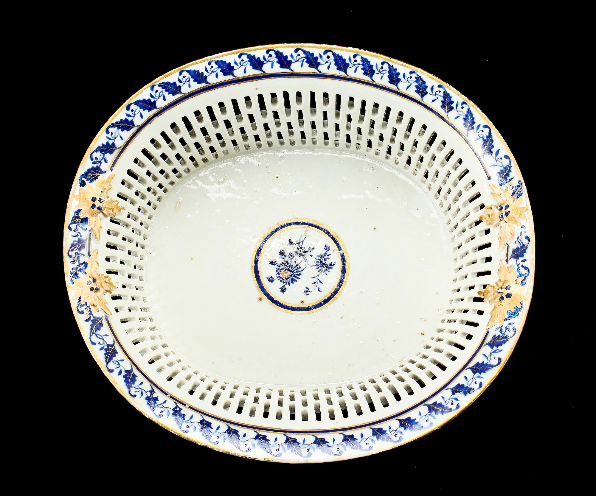 GALLERSKÅL, porslin, Kina, Jiaqing (1769 - 1820).