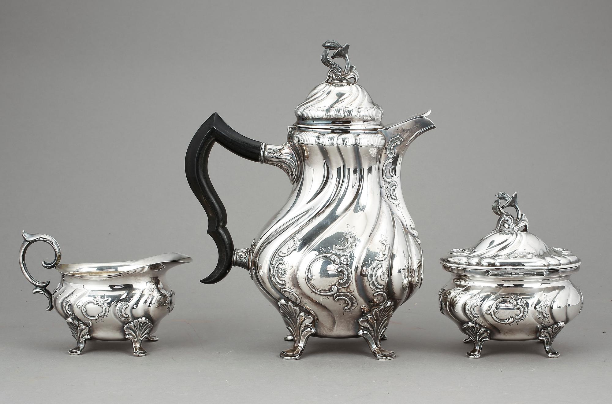 KAFFESERVIS, tre delar, CG Hallberg, Stockholm 1949-50. Vikt ca 1350 gram.