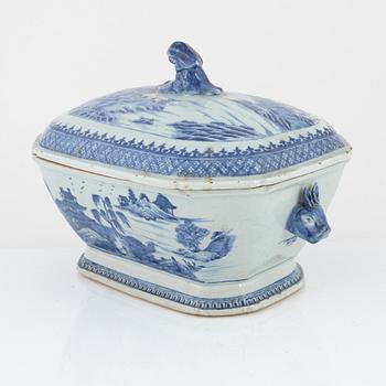 Terrin, porslin, Kina, Qianlong (1736-95).