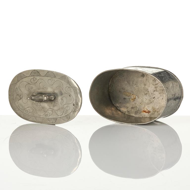 Nils Fougstedt, a Swedish Grace lidded box, Stockholm, 1923.