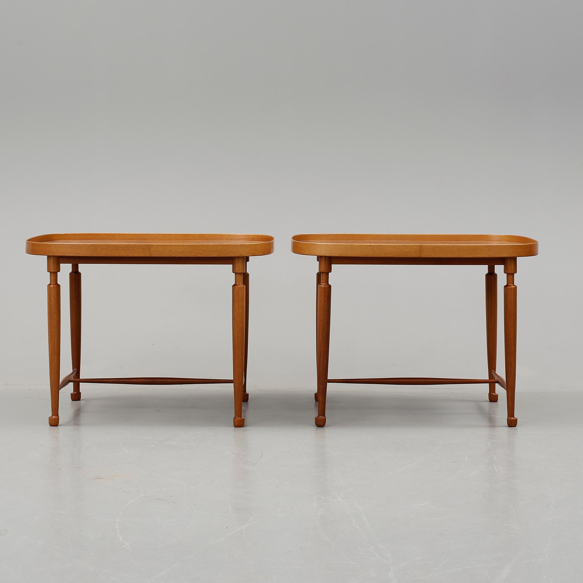 Josef Frank, sidobord, ett par, Firma Svenskt Tenn, modell 974, efter 1985.