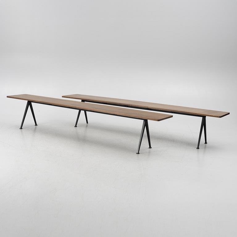 Friso Kramer & Wim Rietveld, bänkar, ett par, "Pyramid", HAY, Danmark.