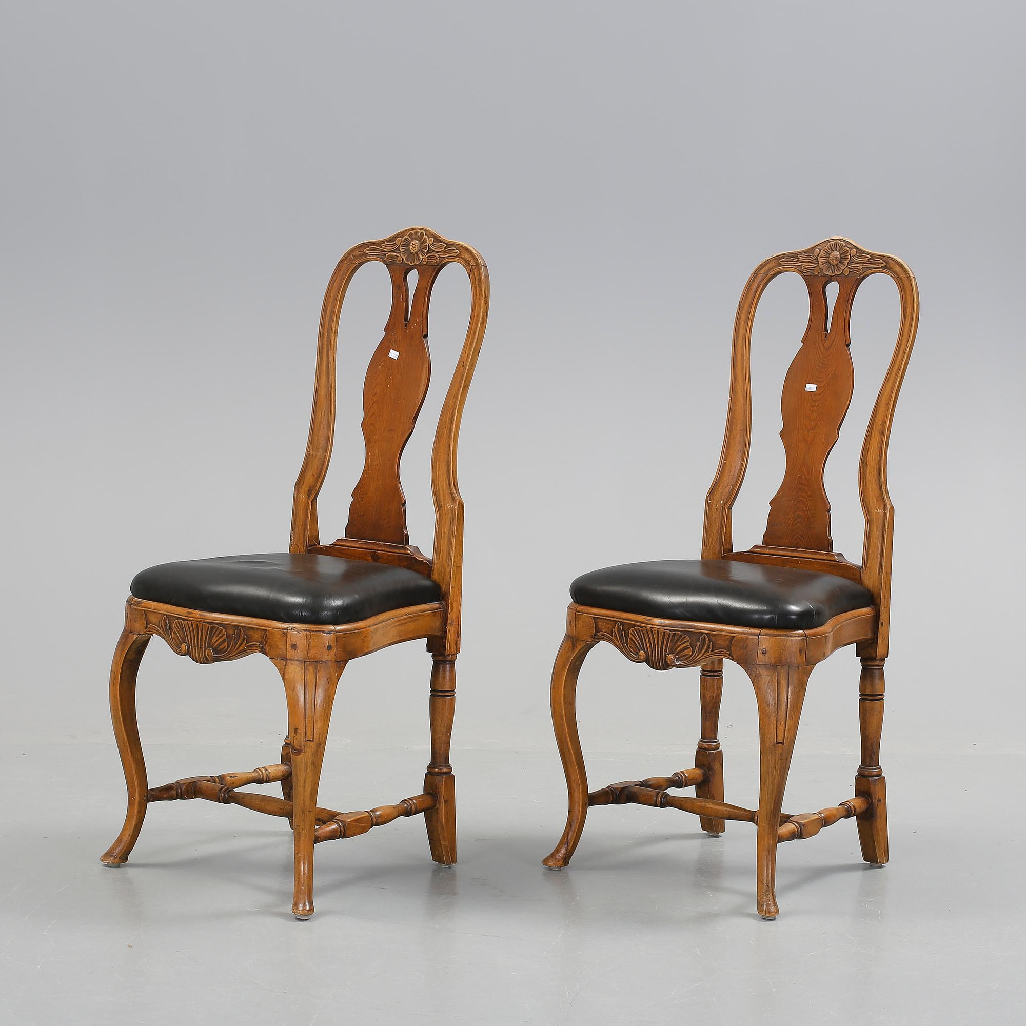 STOLAR, ett par, rokokostil 1800/1900-tal.