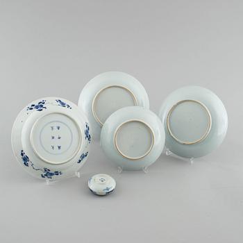 A soup plate, three dishes and a small box, China, 18th and 19th century.