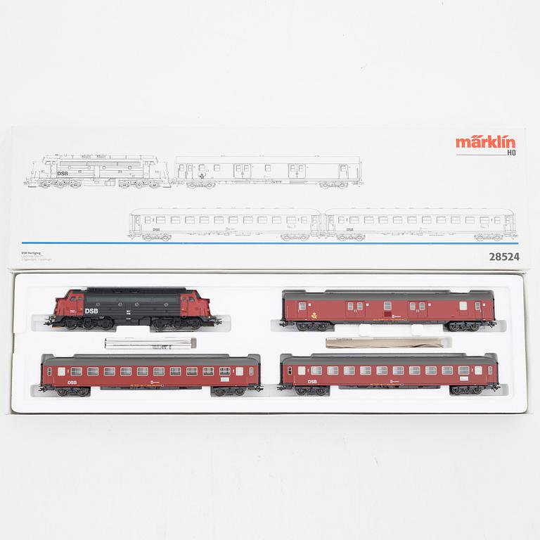 Märklin, two trainsets, model nr 28461 & 28524, gauge H0, in boxes.