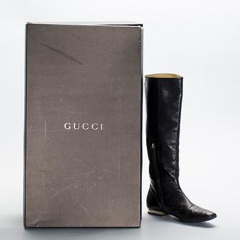 SKOR, "Malaga Kid", Gucci.