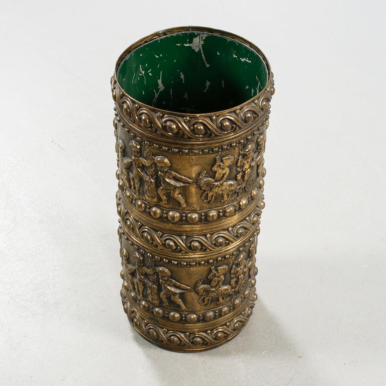 An umbrella stand, 20th century.