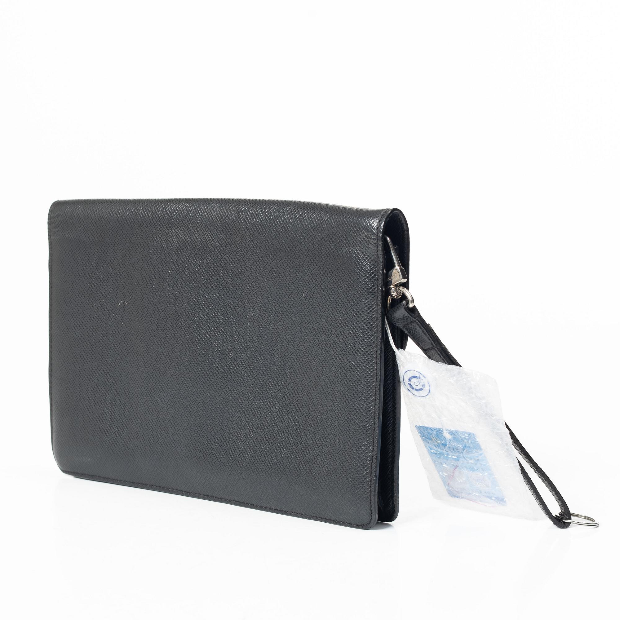 Louis Vuitton, A pochette, 2010.