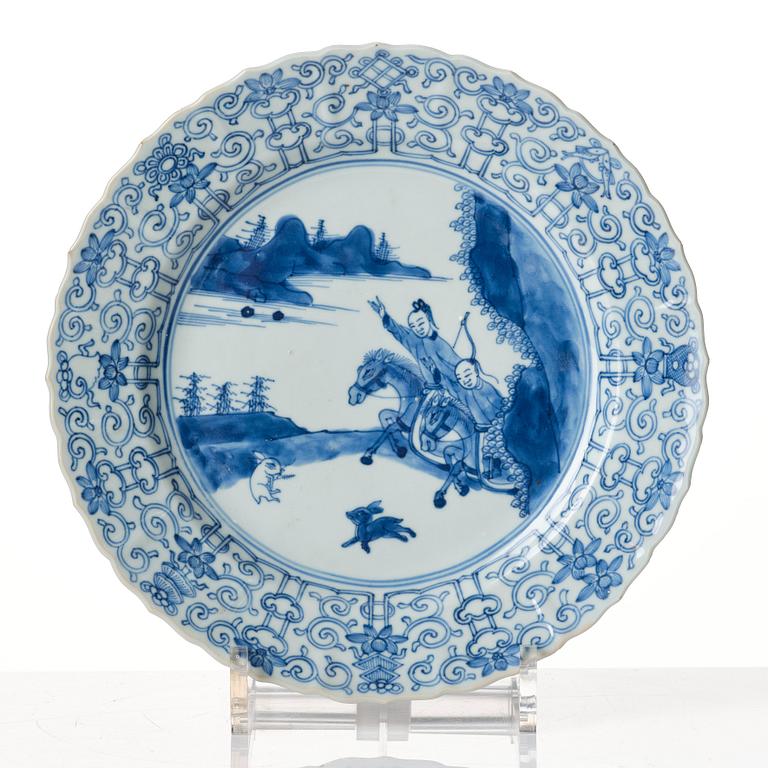 A set of six blue and white dishes, Qing dynasty, Kangxi (1662-1722).