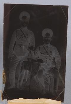 GLASNEGATIV MED FOTOKLICHÉER, 2 st samt TRYCK, Ryssland, 1800/1900-tal.
