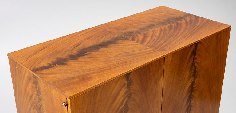 Josef Frank, Cabinet, “Skjortskåpet”, model 792, Firma Svenskt Tenn, second half of the 20th century.