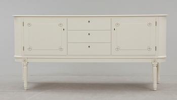 SIDEBOARD, gustaviansk stil, 1900-tal.