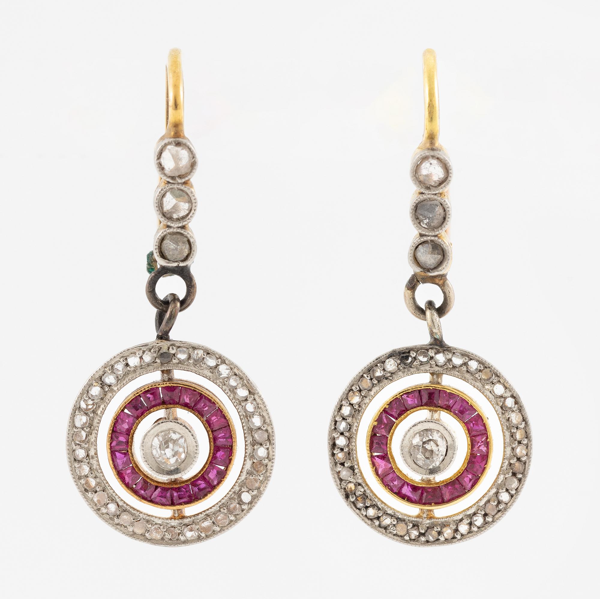 Earrings in gold with rubies and old-cut and rose-cut diamonds.