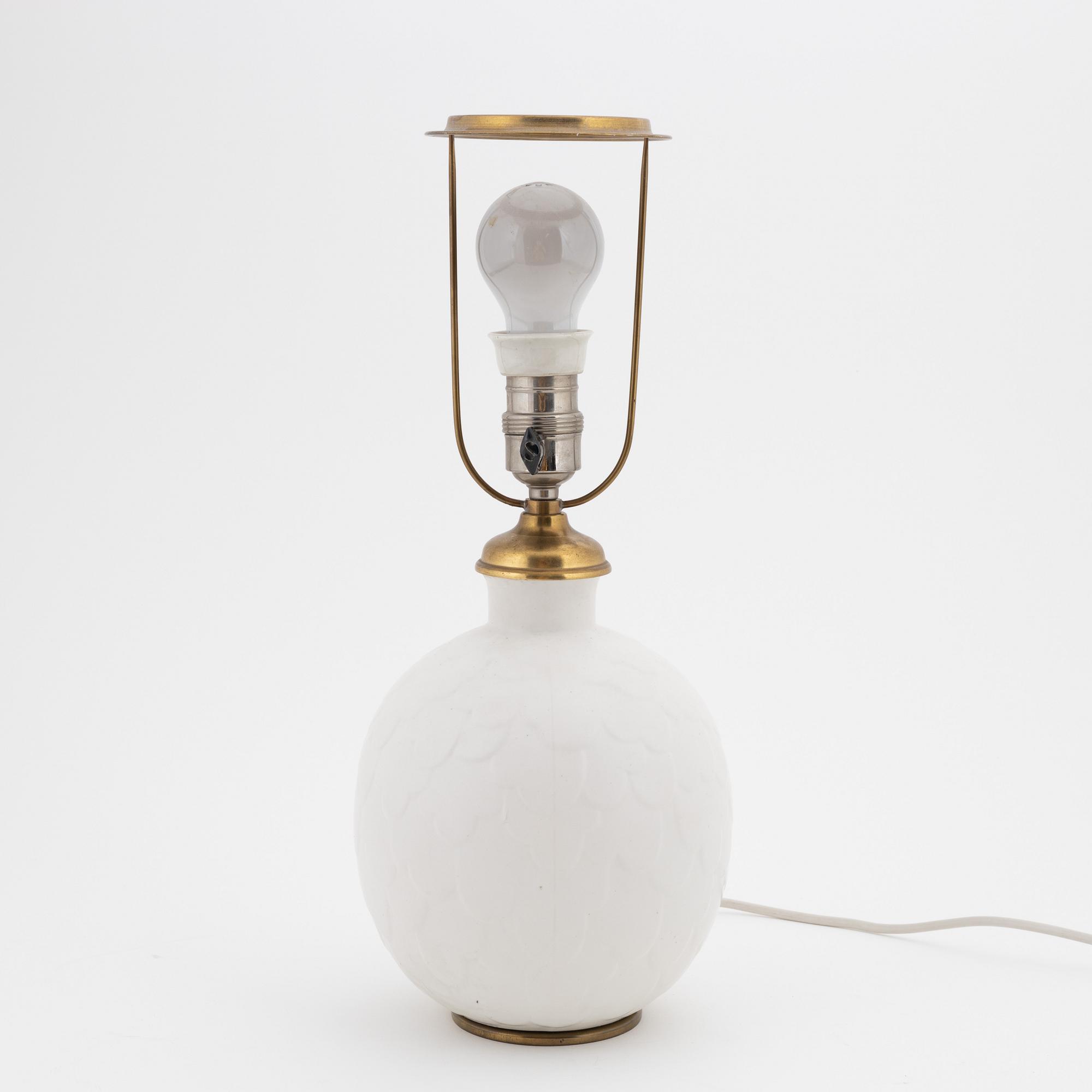 A Swedish Modern brass and enamel table lamp from Svenska Metallverken, 1940's.