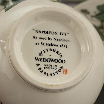 SERVISDELAR, porslin, 37 delar, "Napoleon Ivy", Wedgwood.