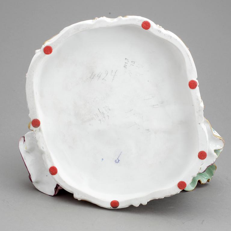 FIGURIN, porslin, Passau, 1900-talets början.