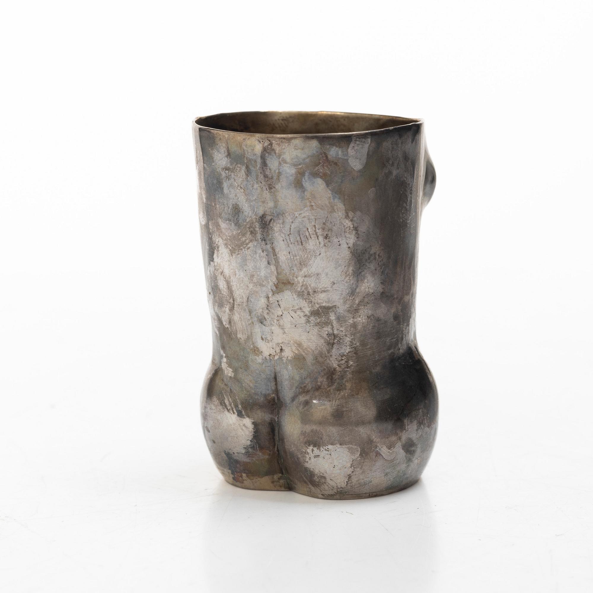 A sterling silver cup, G.E. Florman, Stockholm, 1997.