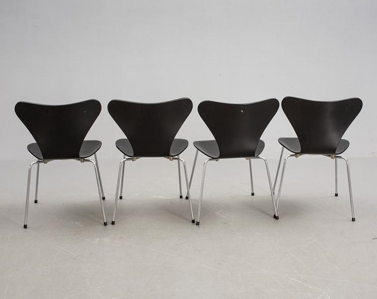 STOLAR, 4 st, "Sjuan", Arne Jacobsen och BORD, 1900-talets andra hälft.