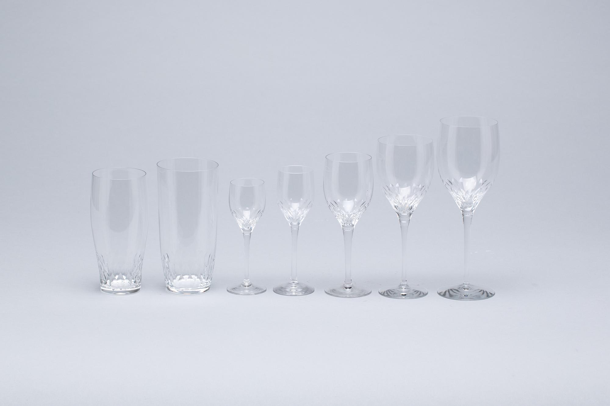 GLASSERVIS, 72 delar, "Prelude" design Nils Landgren, Orrefors.