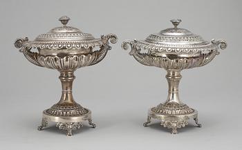 481. Two Swedish sugarbowls with covers. maker´s mark Anders Lundqvist, Stockholm 1836.