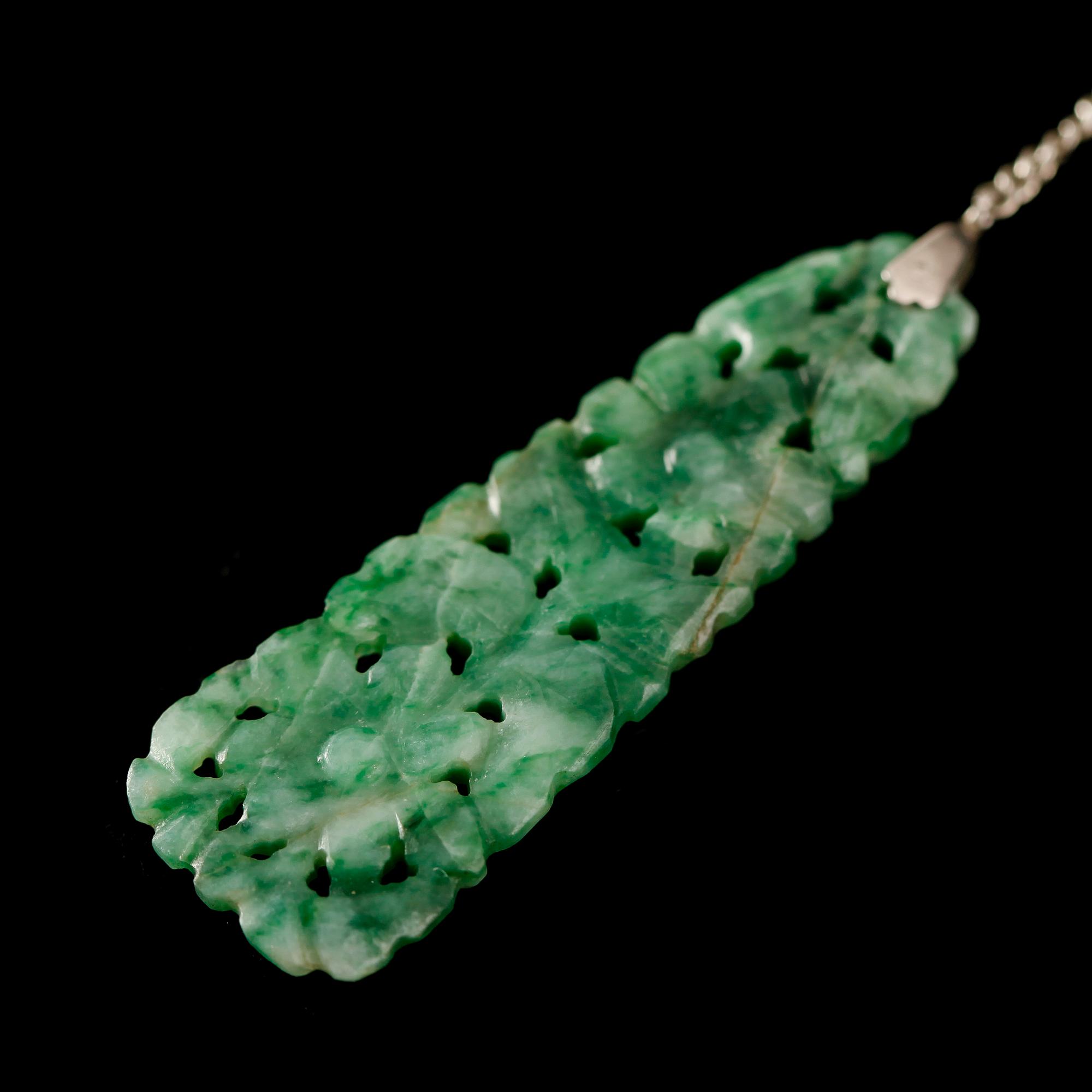 HÄNGE, nefrit/grön sten, silver.