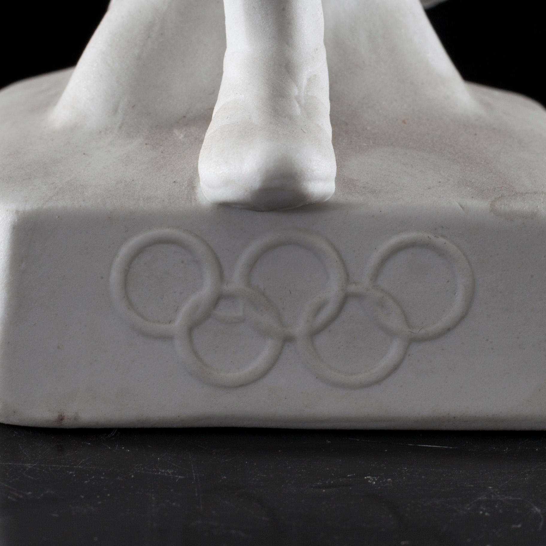 FIGURIINI / SOIHDUNKANTAJA, biskvii, Olympialaiset 1936, Berliini.