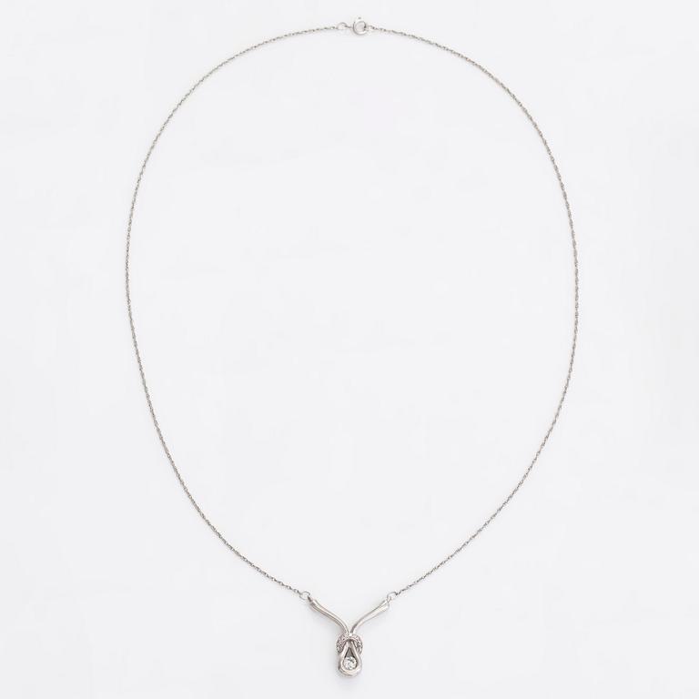 A 14K white gold necklace, with diamonds totalling approximately 0.15ct.