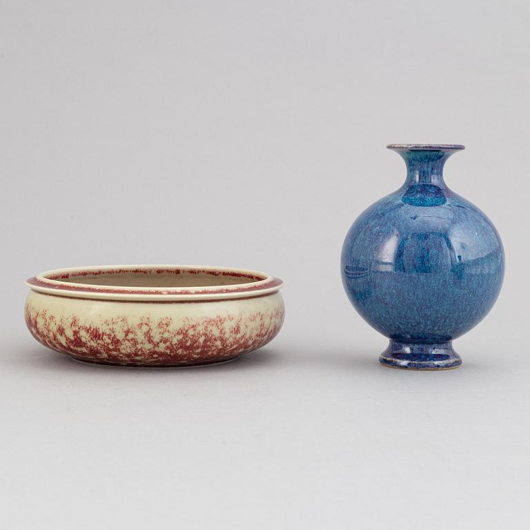 Sven Wejsfelt, a set of three stoneware vases and a bowl for Gustavsbergs studio, 1985-90.