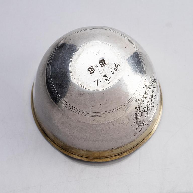 An Estonian parcel-gilt silver tumbler, mark of Jacob Fleischmann, (active in Arensburg 1675-1698).