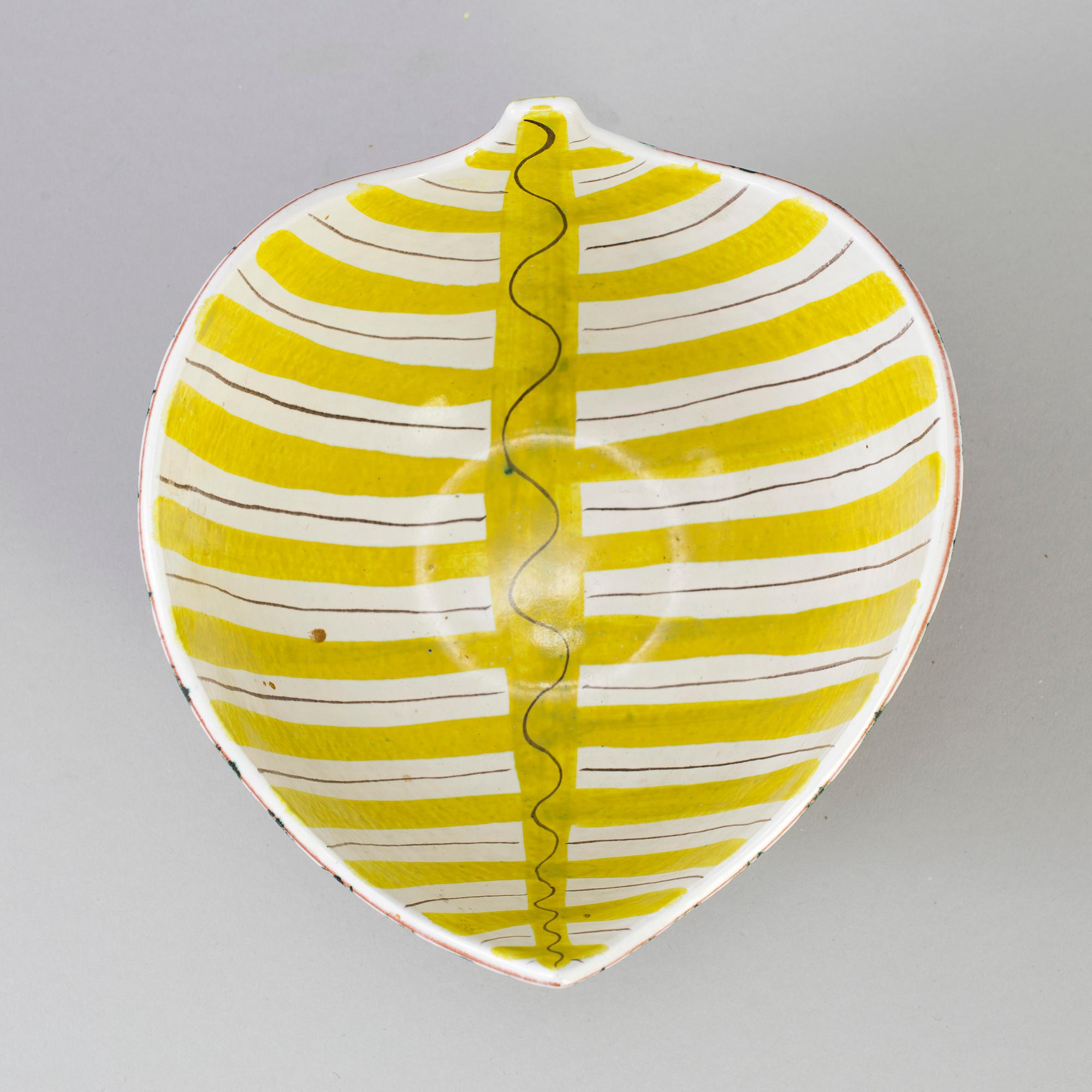 STIG LINDBERG, skålar, 2 st, fajans, Gustavsberg studio 1950-tal.