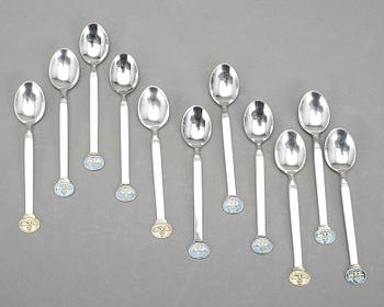 PARTI SILVER, 13 del, bland annat fat samt bägare, Borgila, Stockholm, 1940-tal. Vikt 335 gram.