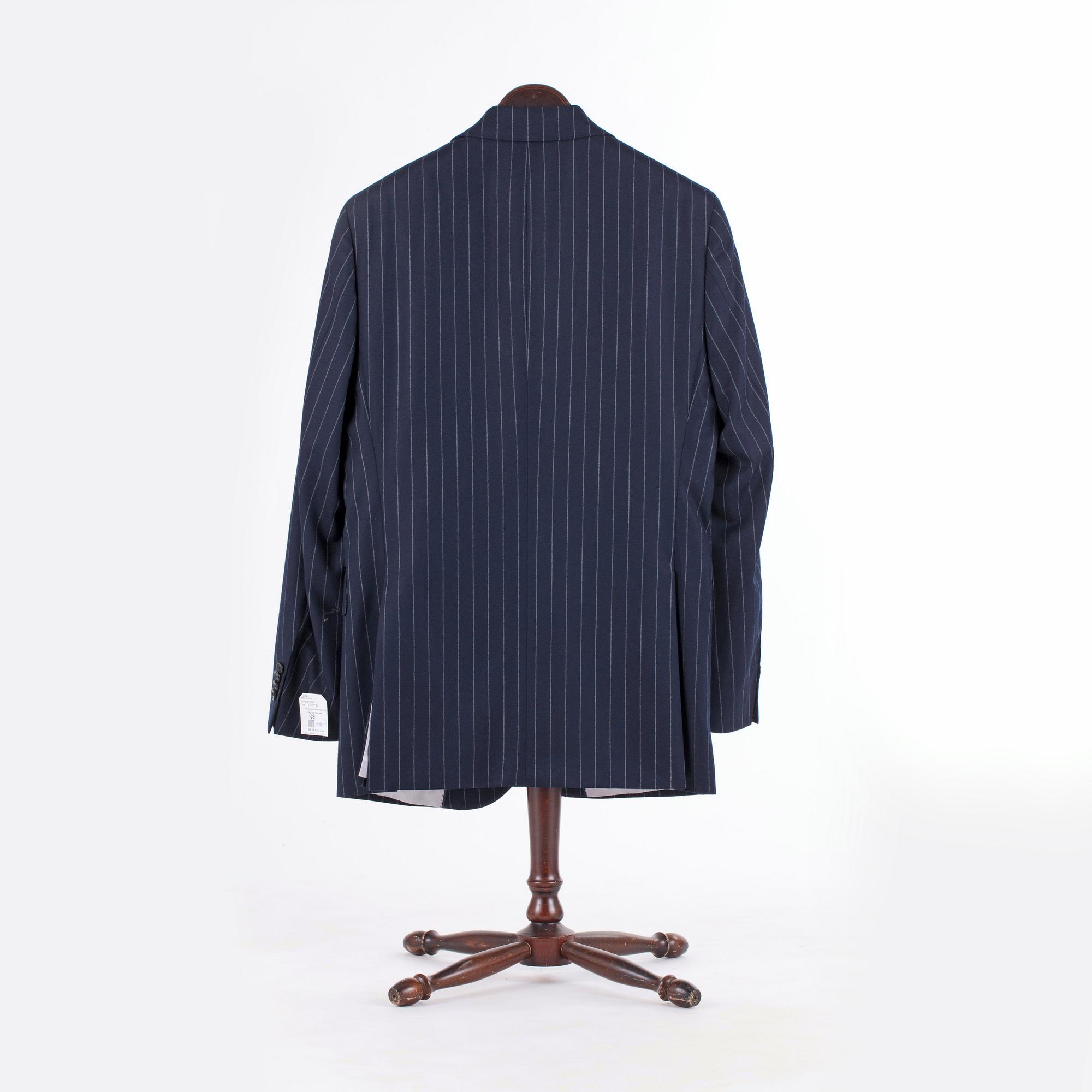 EDUARD DRESSLER, a blue wool suit consisting of jacket and pants. Size 48.