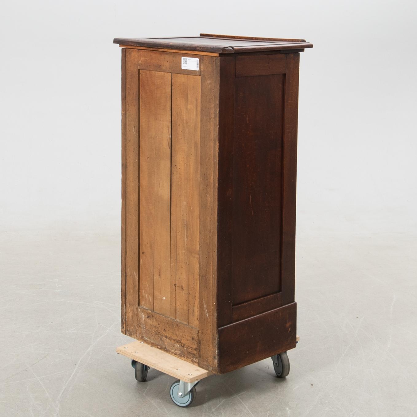 Jalousie cabinet, first half of the 20th century.