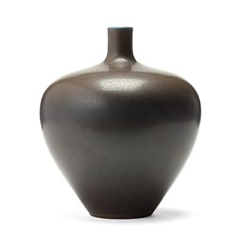 44. Berndt Friberg, A Berndt Friberg stoneware vase, Gustavsberg studio 1964.