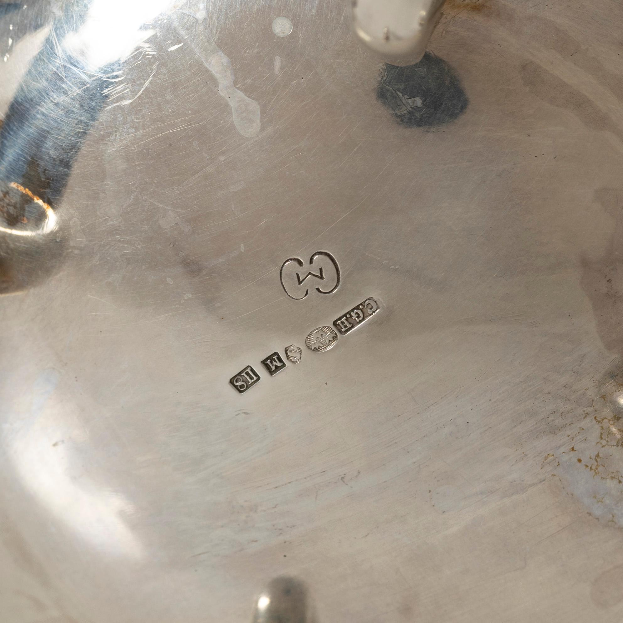 Kaffekanna och gräddkanna, silver, rokokostil, CG Hallberg, 1934.