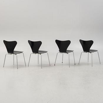Arne Jacobsen, four 'Series 7' chairs, Fritz Hansen, Denmark.