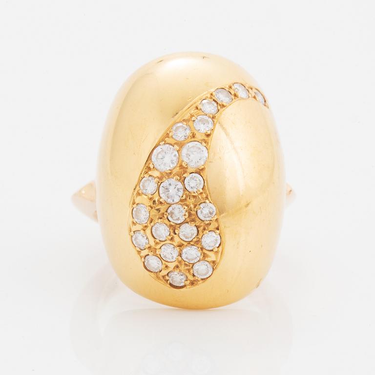 Brillant-cut diamond paisley ring, Karl-Heinz Sauer.
