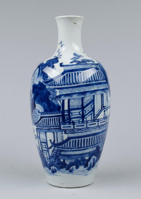 VAS, porslin, Kangxistil, Kina 1800-tal.