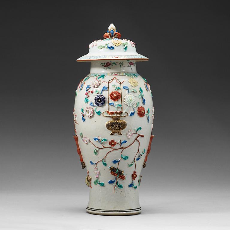 A famille rose porcelain vase and cover, Qingdynasty, circa 1800.