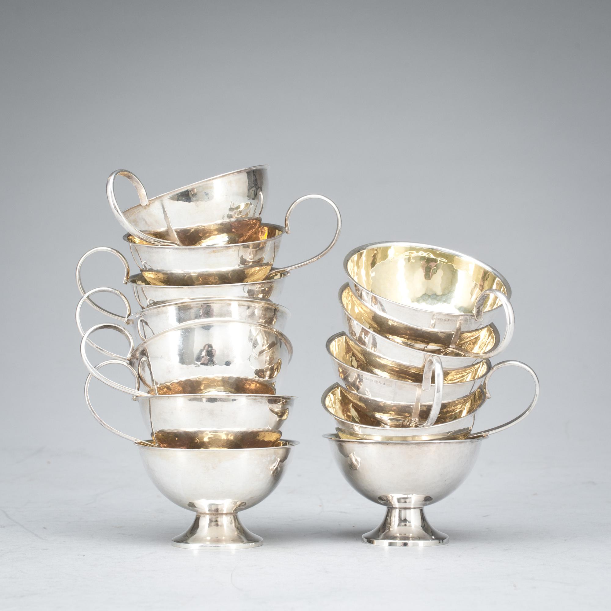 PUNSCHKOPPAR, 12 st, silver. Totalvikt ca 380 g.