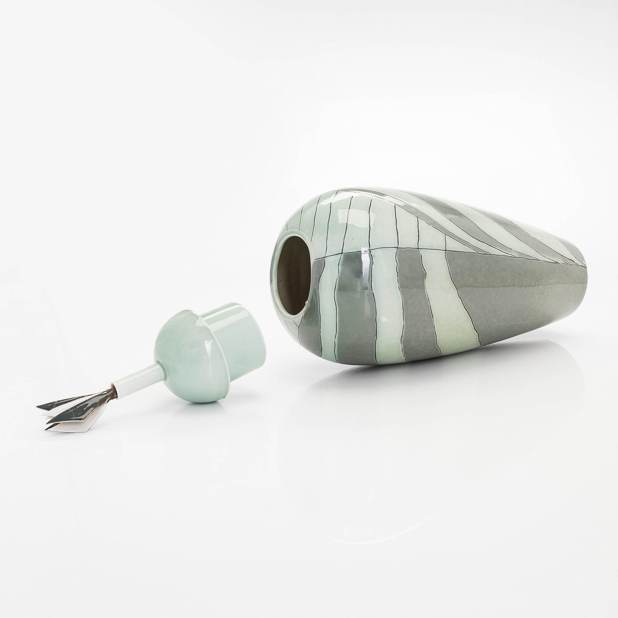 Inkeri Leivo, urna med lock, keramik, signerad Inkeri Leivo Arabia.