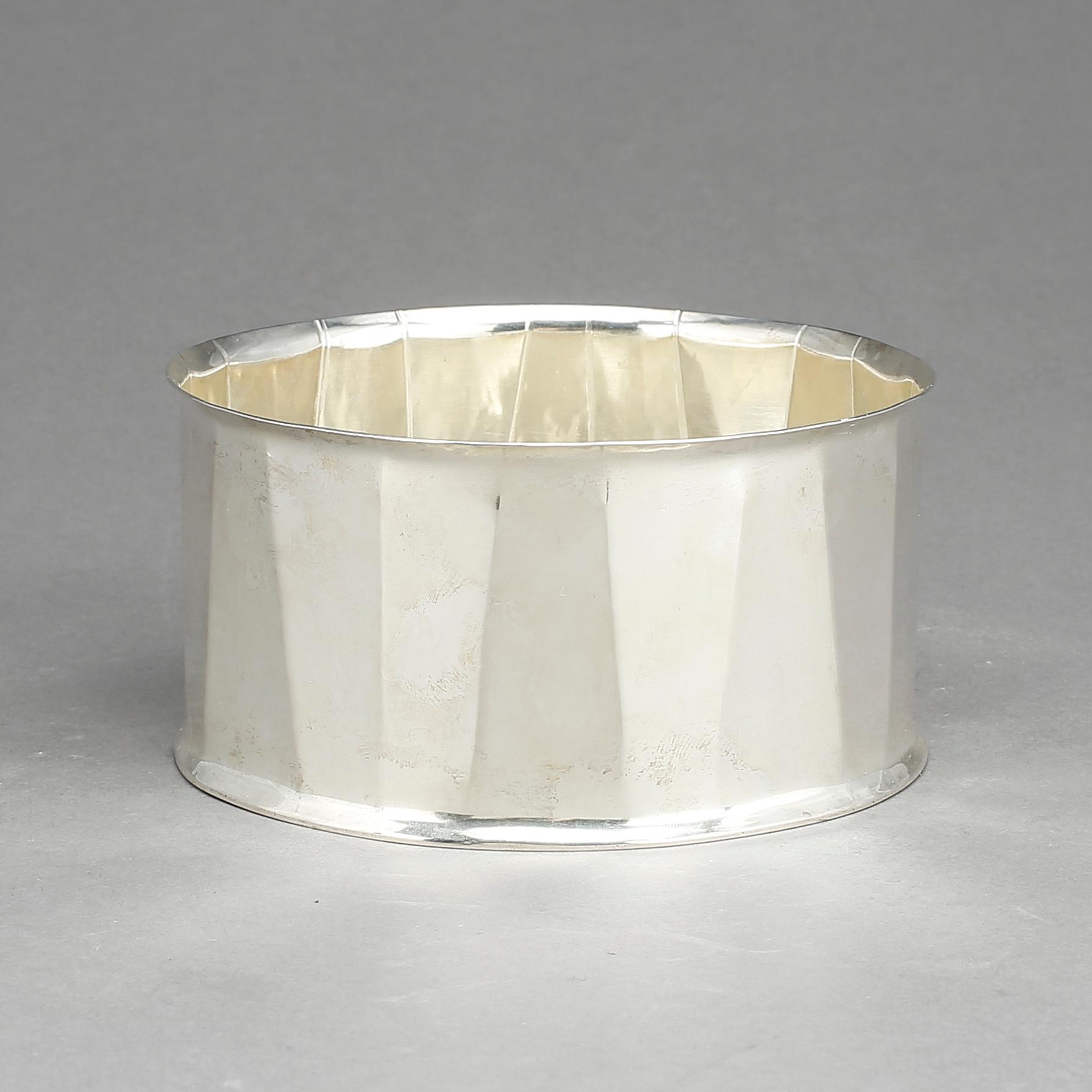 SKÅL, silver, Bengt Liljedahl, Stockholm, 1973. Vikt ca 339 gram.