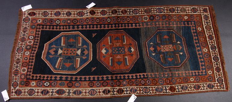 MATTA, orientalisk, semiantik. Ca. 197x90.