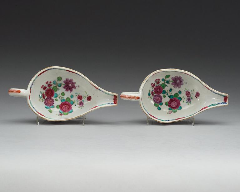 A pair of famille rose sauce boats, Qing dynasty, Qianlong (1736-95).