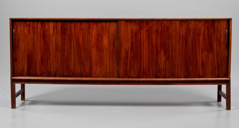 SIDEBOARD, Aktiebolaget JO Carlsson, omkring 1900-talets  mitt.